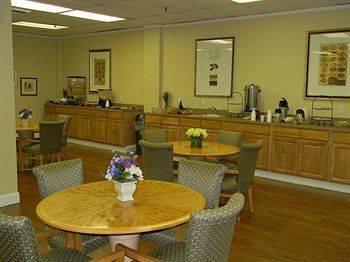 The Esplanade Hotel White Plains Buitenkant foto